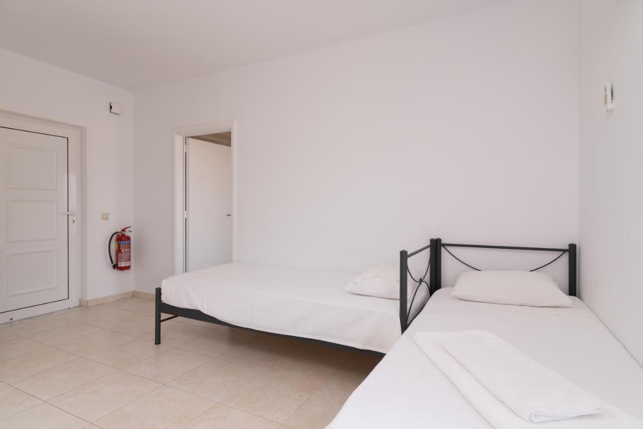 Lungo Mare Apartment Gennadi Exterior photo